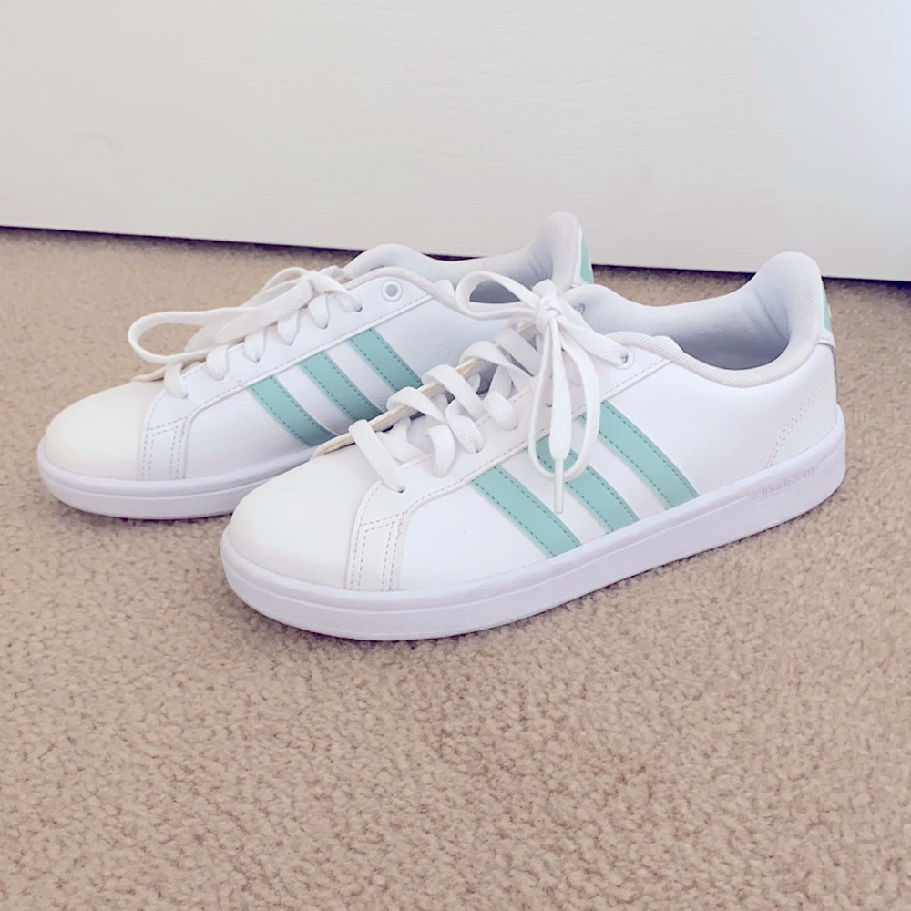 Adidas cloudfoam size 8.